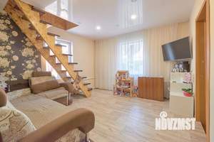 Дом 83м&sup2;, 3-этажный, участок 3 сот.  