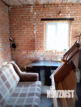 Дом 180м², 3-этажный, участок 10 сот.  