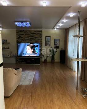 Дом 185м², 2-этажный, участок 1 сот.  