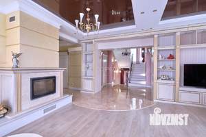 Дом 504м&sup2;, 3-этажный, участок 21 сот.  