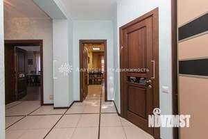 Дом 280м&sup2;, 3-этажный, участок 11 сот.  