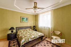 Дом 442м², 3-этажный, участок 9 сот.  