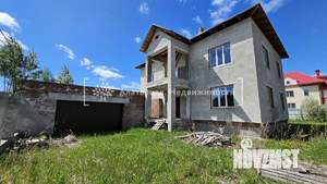 Дом 341м², 3-этажный, участок 10 сот.  