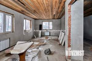 Дом 231м², 2-этажный, участок 10 сот.  