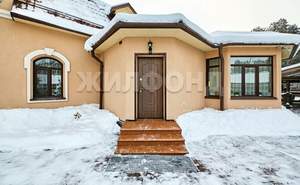 Дом 301м², 2-этажный, участок 17 сот.  