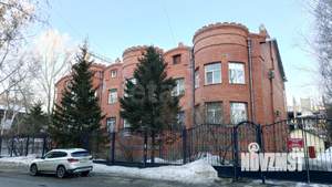 Дом 292м&sup2;, 3-этажный, участок 5 сот.  