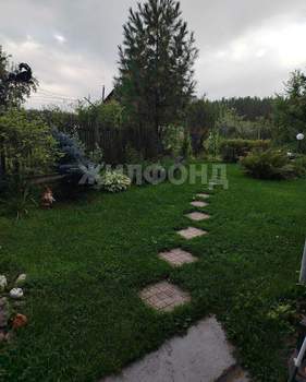 Дом 40м&sup2;, 2-этажный, участок 4 сот.  