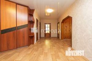 Дом 275м&sup2;, 2-этажный, участок 12 сот.  