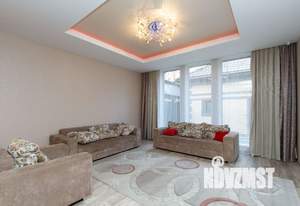 Дом 224м&sup2;, 2-этажный, участок 6 сот.  