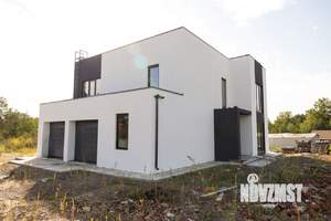 Дом 300м&sup2;, 2-этажный, участок 9 сот.  