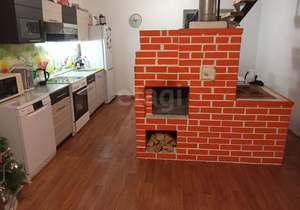 Дом 80м&sup2;, 2-этажный, участок 15 сот.  