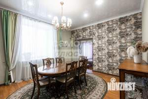 Дом 507м&sup2;, 3-этажный, участок 5 сот.  