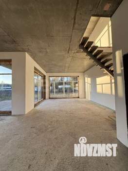 Дом 266м&sup2;, 2-этажный, участок 13 сот.  