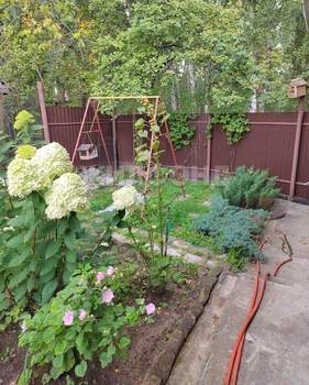 Дом 40м&sup2;, 2-этажный, участок 4 сот.  