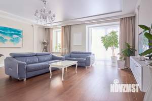 Таунхаус 260м&sup2;, 3-этажный, участок 3 сот.  