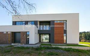 Дом 639м², 2-этажный, участок 52 сот.  