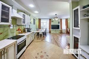 Таунхаус 189м², 3-этажный, участок 5 сот.  