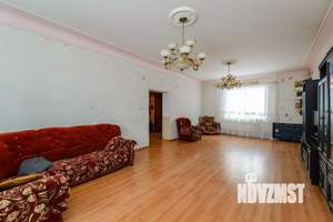 Коттедж 227м², 2-этажный, участок 12 сот.  