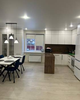 Дом 189м&sup2;, 2-этажный, участок 6 сот.  