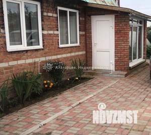 Дом 60м&sup2;, 2-этажный, участок 6 сот.  