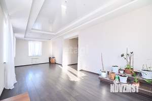 Дом 450м², 2-этажный, участок 10 сот.  