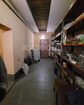 Дом 180м&sup2;, 2-этажный, участок 6 сот.  