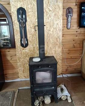 Дом 46м&sup2;, 2-этажный, участок 933 сот.  