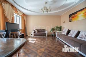 Дом 216м², 2-этажный, участок 7 сот.  