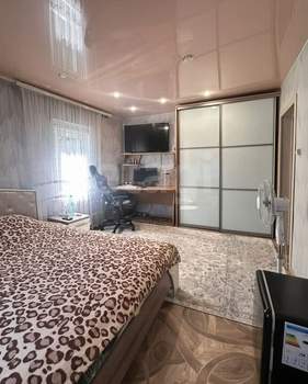 Дом 90м&sup2;, 2-этажный, участок 7 сот.  