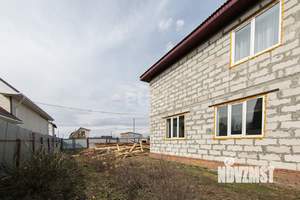 Дом 180м², 2-этажный, участок 6 сот.  