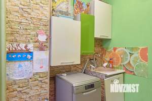 Дом 83м&sup2;, 3-этажный, участок 3 сот.  