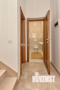 Дом 492м², 3-этажный, участок 12 сот.  