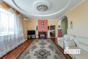 Коттедж 480м², 3-этажный, участок 12 сот.  