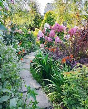 Дом 60м², 2-этажный, участок 6 сот.  