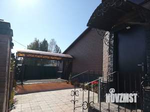 Дом 310м², 2-этажный, участок 10 сот.  