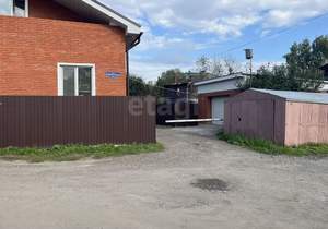 Дом 170м&sup2;, 3-этажный, участок 6 сот.  