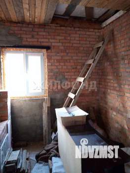 Дом 180м², 3-этажный, участок 10 сот.  