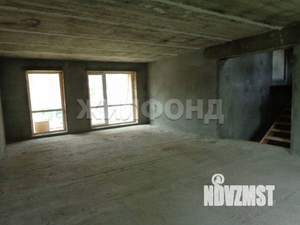 Дом 248м&sup2;, 3-этажный, участок 4 сот.  