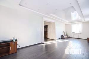 Дом 450м², 2-этажный, участок 10 сот.  