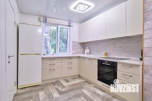 Дом 143м&sup2;, 2-этажный, участок 10 сот.  