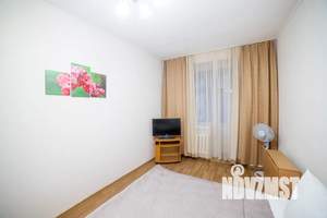 1-к квартира, посуточно, 40м2, 4/10 этаж
