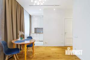 Студия квартира, посуточно, 32м2, 1/5 этаж