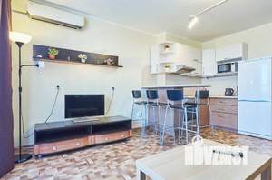 2-к квартира, посуточно, 65м2, 1/1 этаж