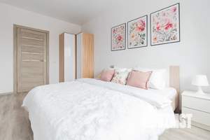 1-к квартира, посуточно, 37м2, 8/12 этаж