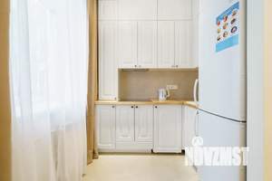 Студия квартира, посуточно, 32м2, 1/5 этаж