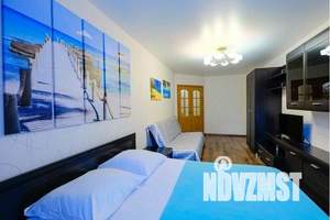 1-к квартира, посуточно, 43м2, 3/10 этаж