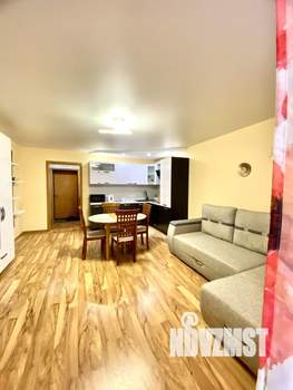 Студия квартира, посуточно, 40м2, 3/18 этаж