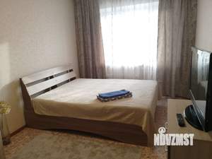 1-к квартира, посуточно, 40м2, 10/17 этаж