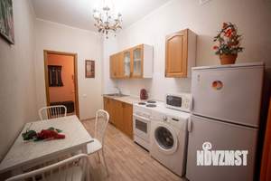 1-к квартира, посуточно, 40м2, 1/10 этаж