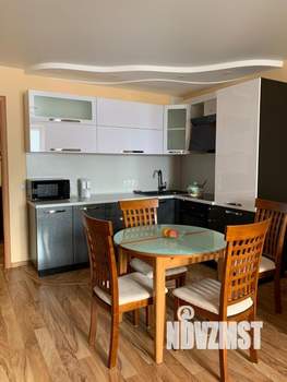 Студия квартира, посуточно, 40м2, 3/18 этаж